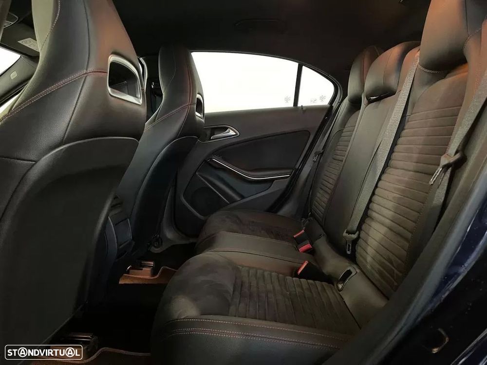 Mercedes-Benz A 180 d 7G-DCT AMG Line - 15