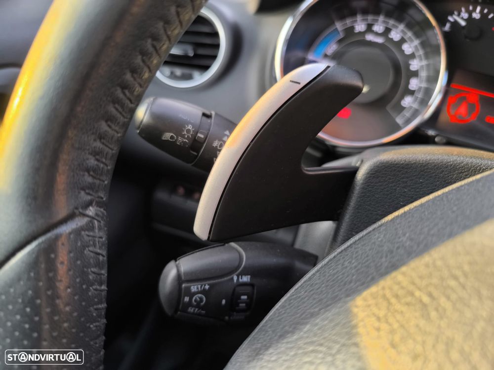 Peugeot 3008 2.0 HDi Hybrid4 - 39