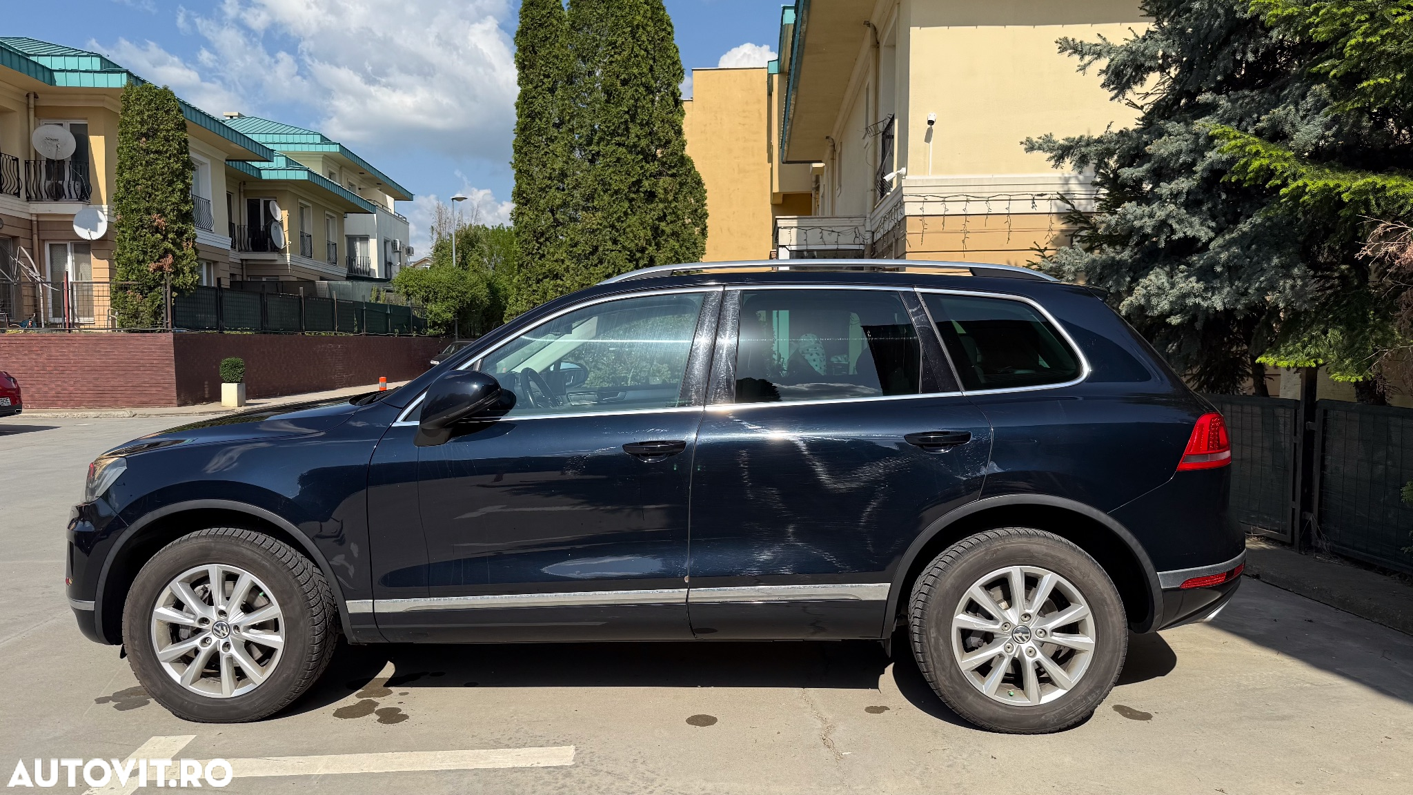 Volkswagen Touareg - 2