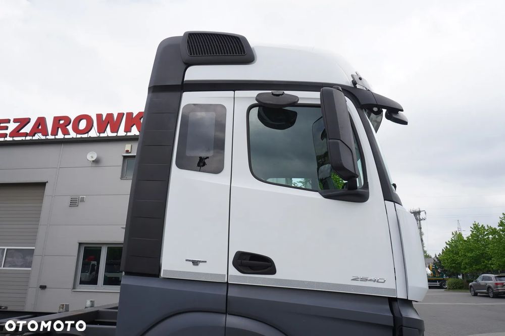 Mercedes-Benz Actros 2540 6×2 / 80 tys. km! / Kabina 5 siedzeń! / BDF / 6 sztuk - 11