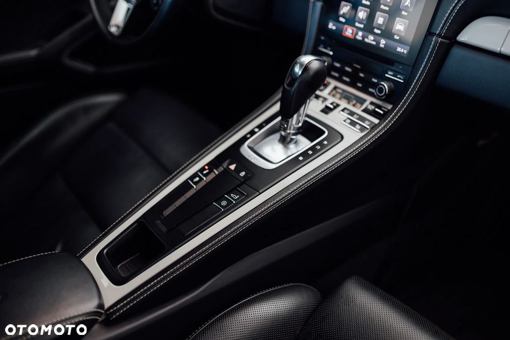 Porsche 718 Cayman GPF Style Edition PDK - 26