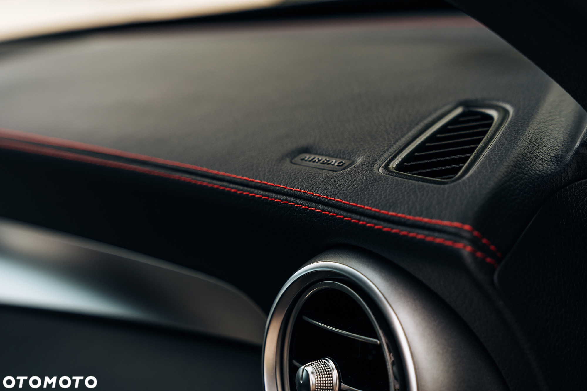 Mercedes-Benz Klasa C AMG 43 4Matic 9G-TRONIC - 31