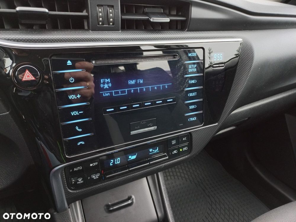 Toyota Auris - 14