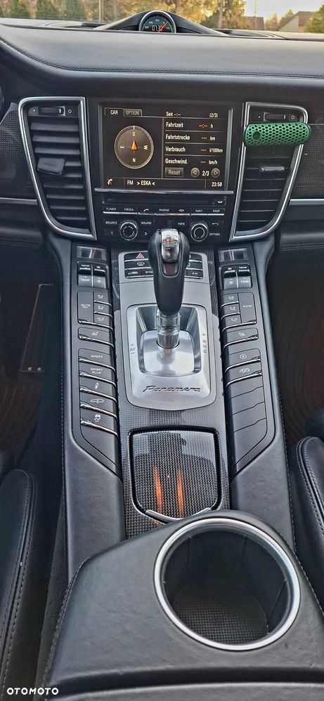 Porsche Panamera - 17
