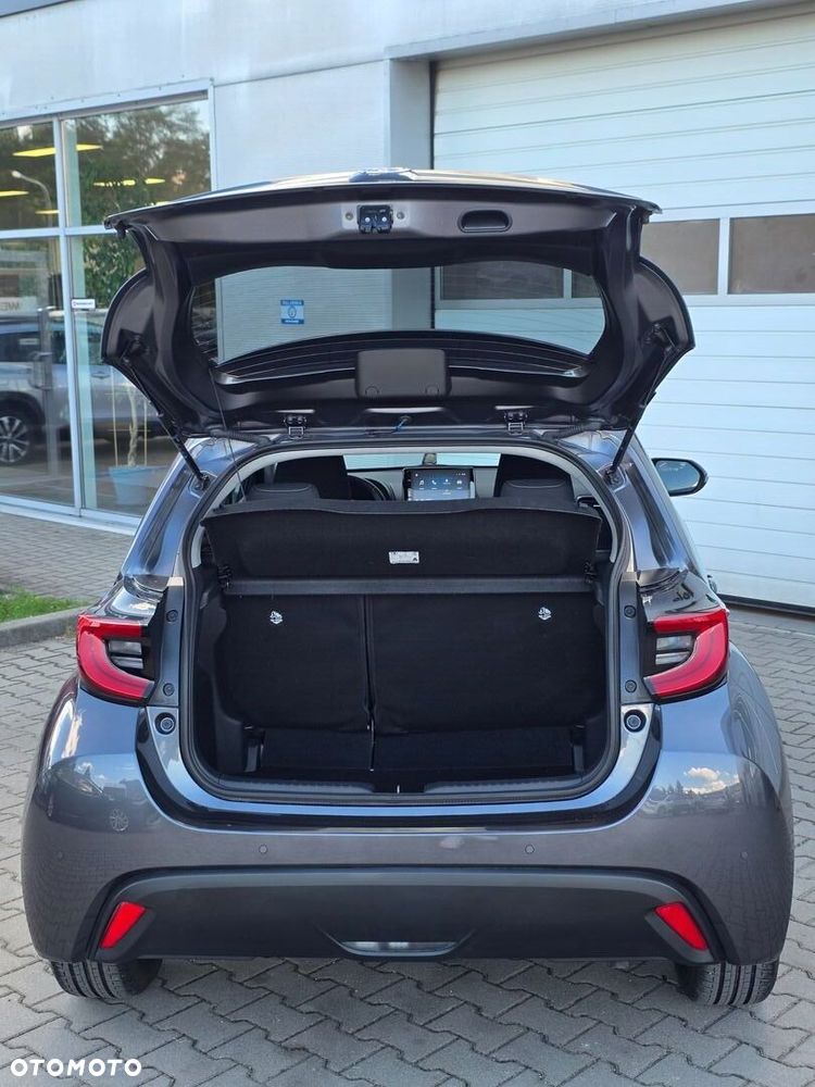 Toyota Yaris Hybrid 1.5 Style - 32