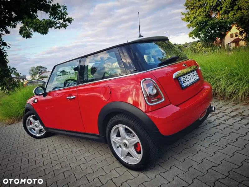 MINI Cooper Standard - 2