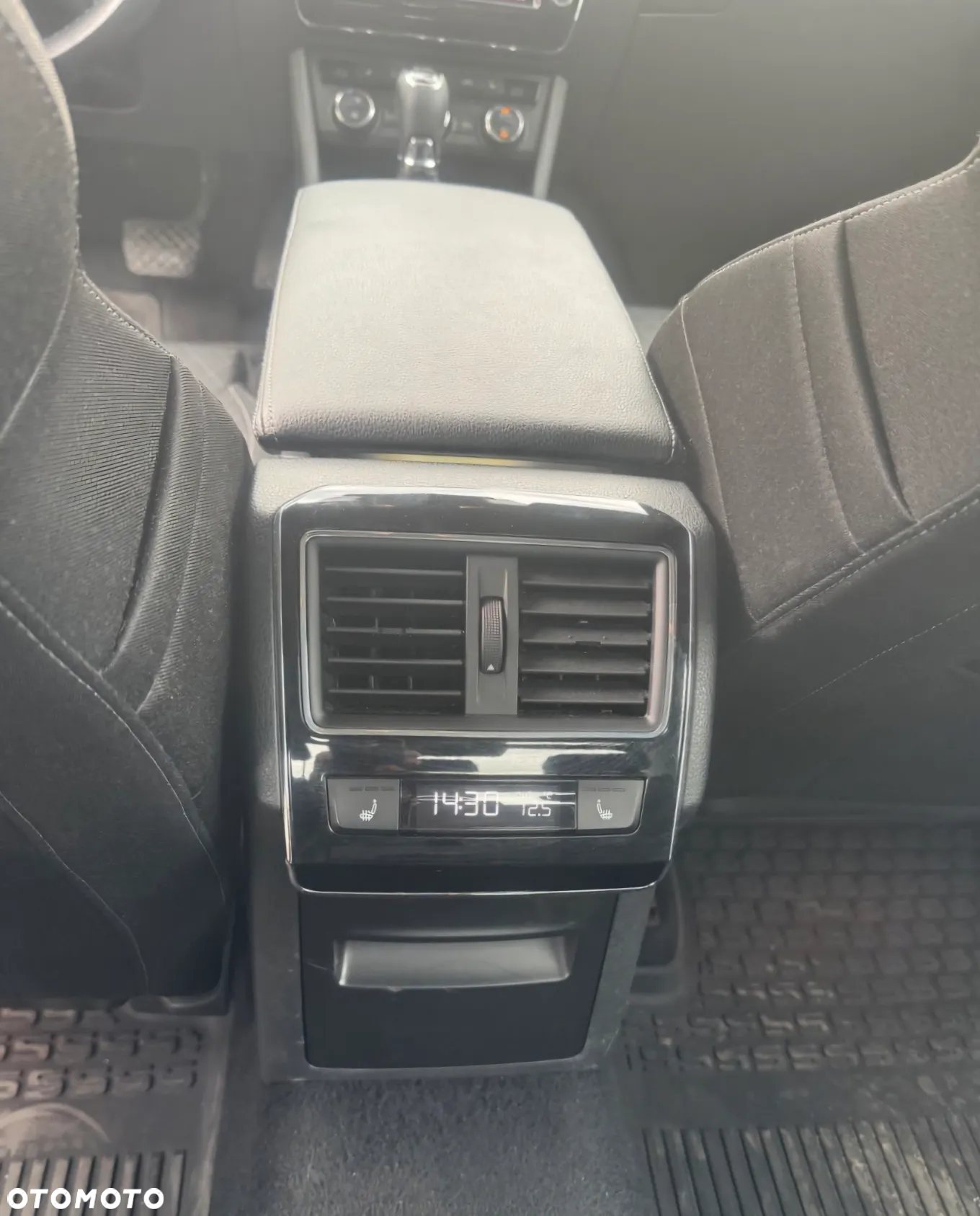 Skoda Superb 2.0 TDI Style DSG - 9