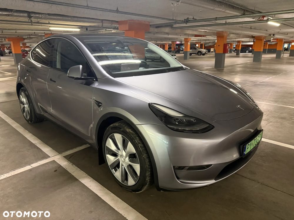 Tesla Model Y Long Range Dual Motor AWD - 4