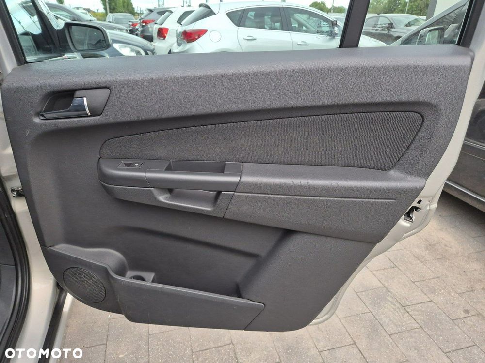 Opel Zafira 1.8 Innovation - 21