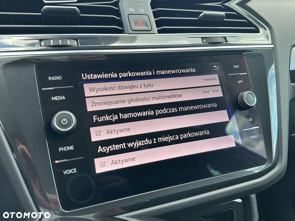 Volkswagen Tiguan 1.5 eTSI Elegance DSG - 25