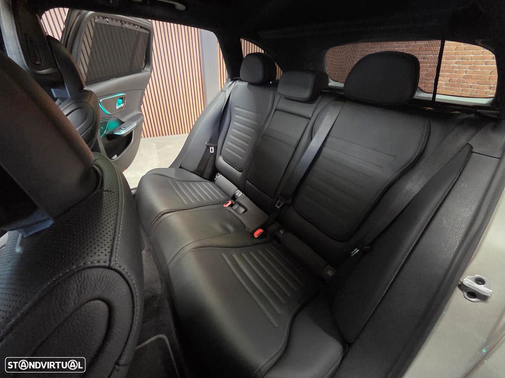 Mercedes-Benz C 300 e T 9G-TRONIC AMG Line - 13