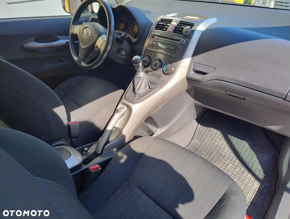 Toyota Auris 2.0 D-4D Luna - 14
