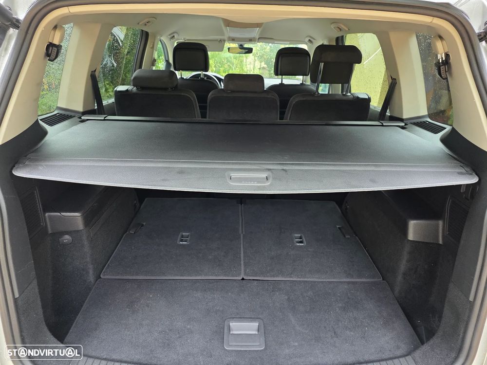 VW Touran 1.6 TDI Confortline - 6