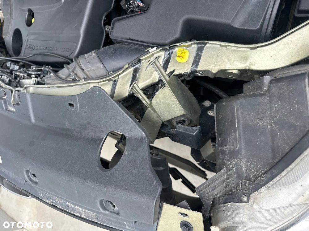 Ford Kuga - 18