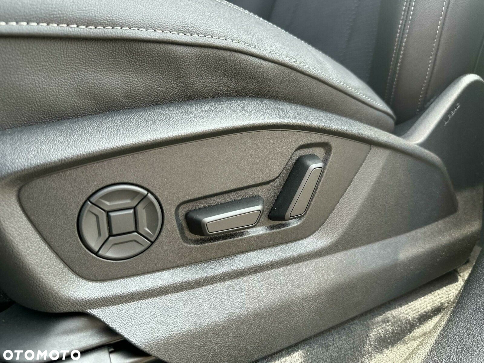 Audi Q8 - 16