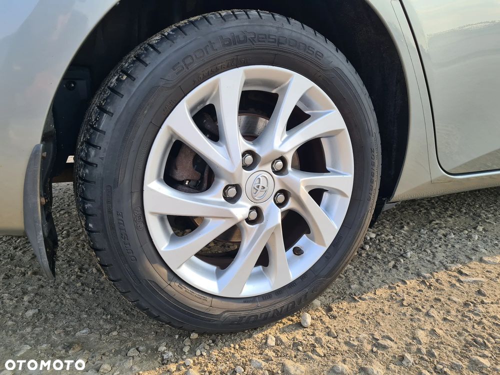 Toyota Auris - 10