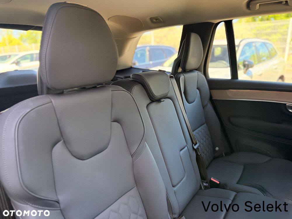 Volvo XC 90 - 32