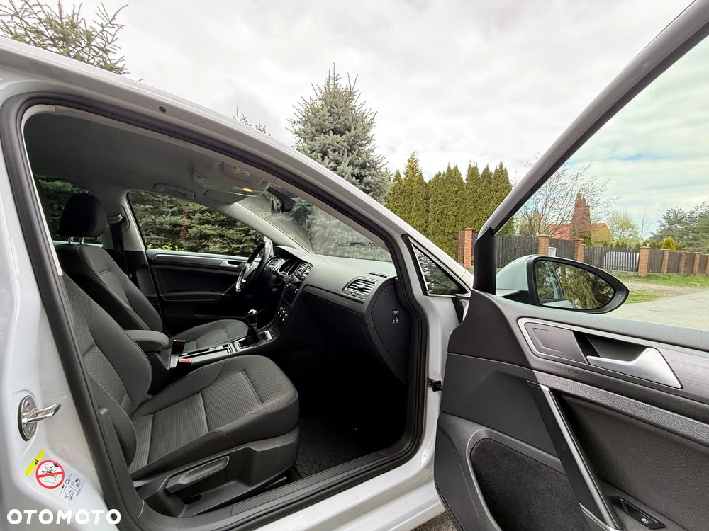 Volkswagen Golf 1.6 TDI BMT Comfortline - 24