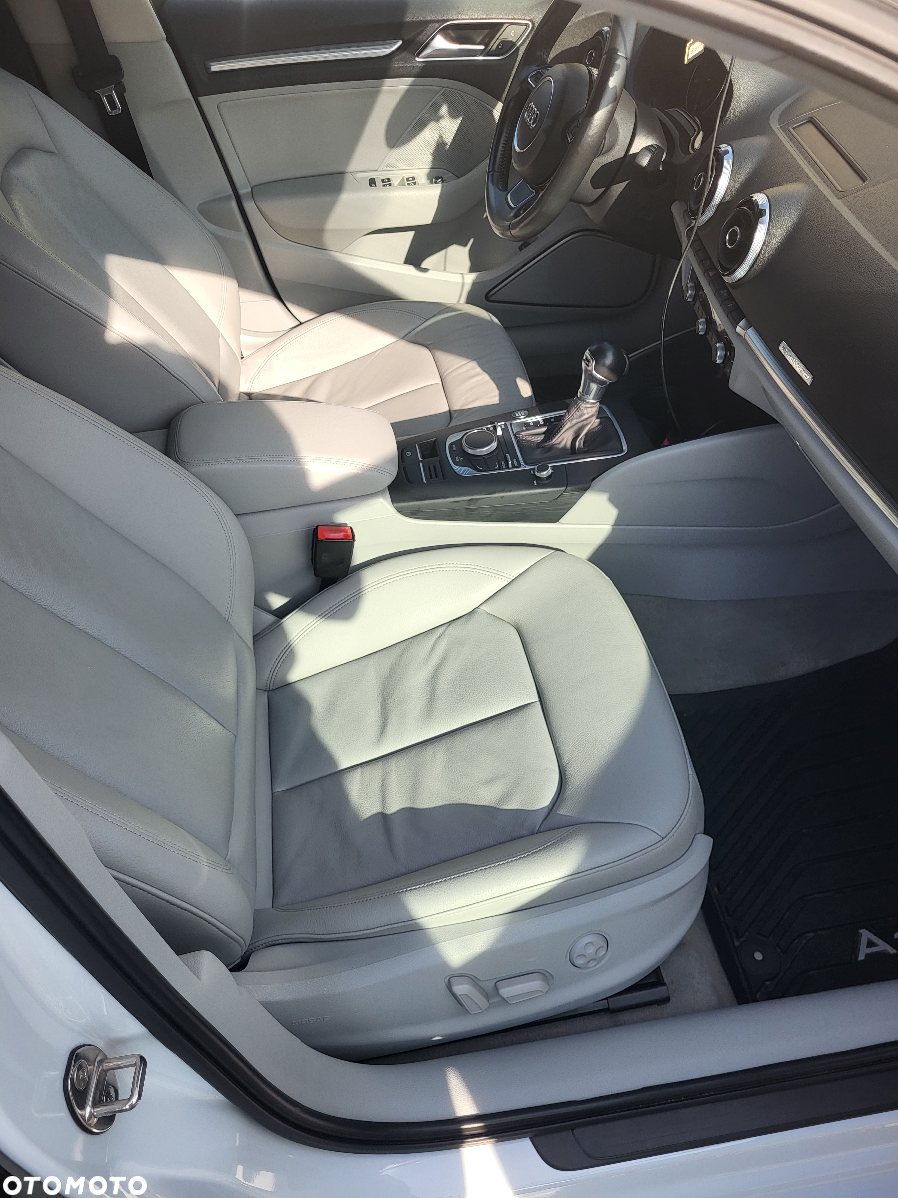 Audi A3 2.0 TFSI Sportback quattro S tronic design - 5