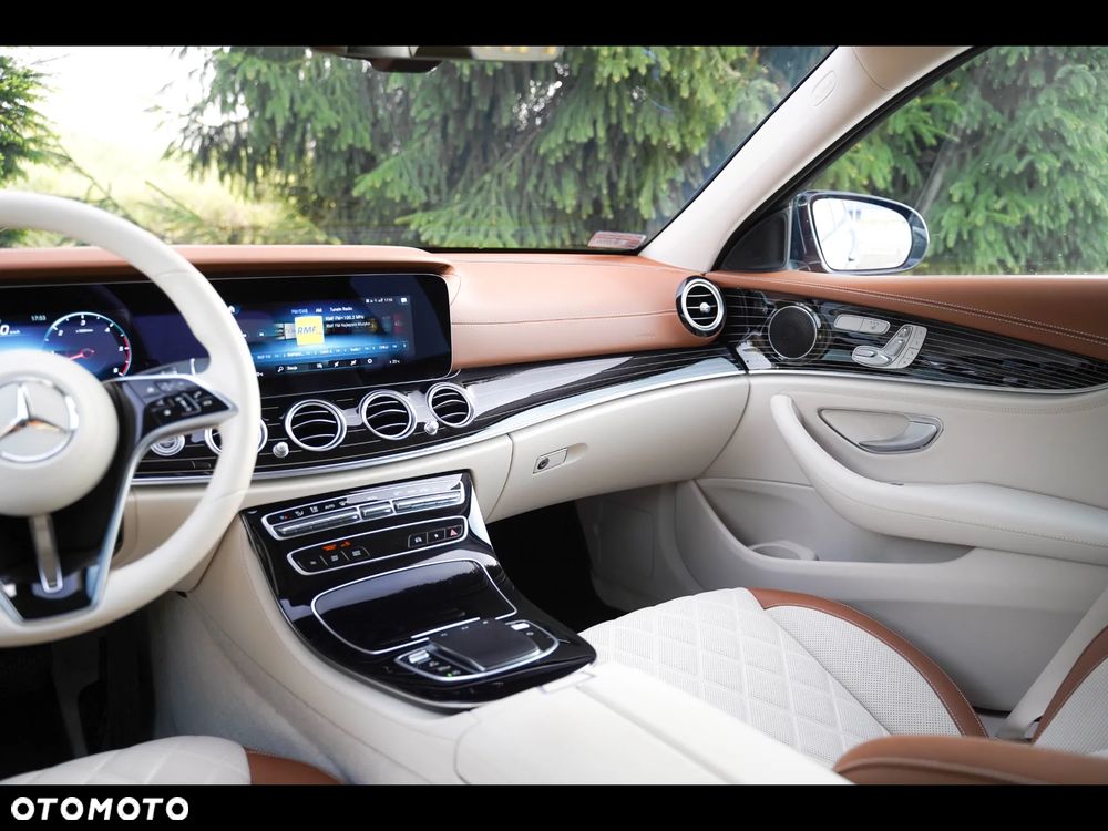 Mercedes-Benz Klasa E 400 d 4-Matic AMG/Avantgarde - 31