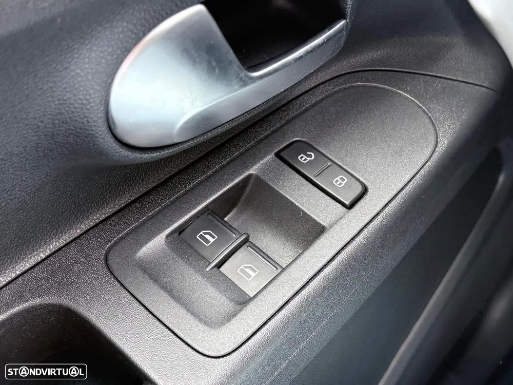VW Up! 1.0 BMT Move - 34
