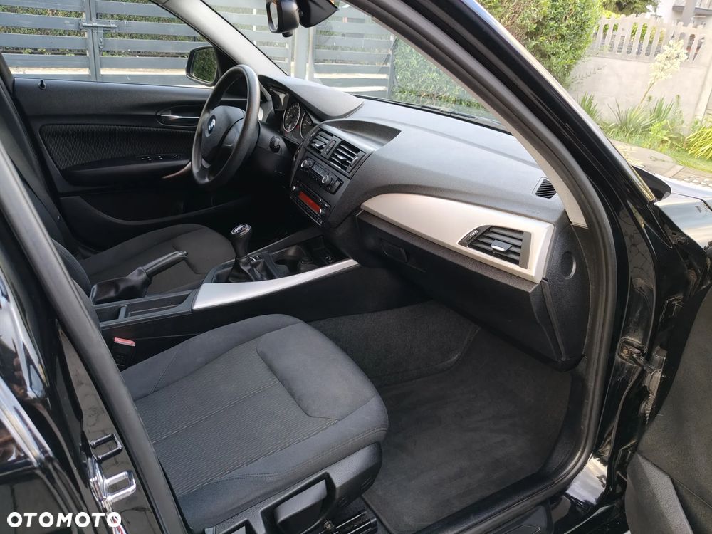 BMW Seria 1 116i - 16
