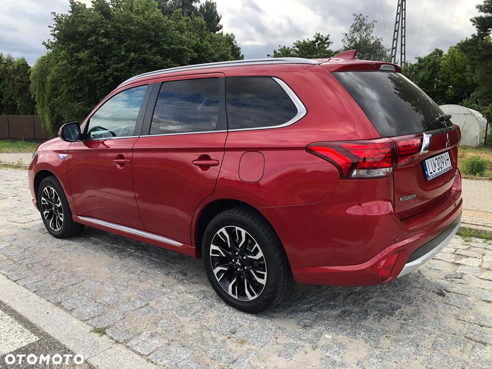 Mitsubishi Outlander 2.0 4WD - 5