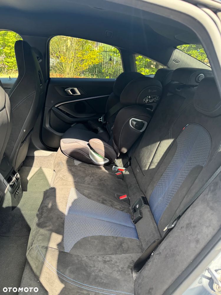 BMW Seria 2 220d M Sport - 4