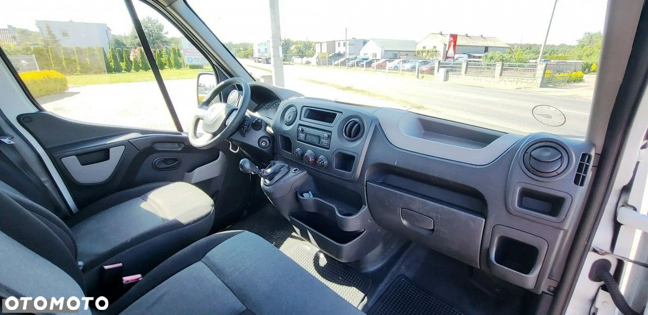 Renault Master 2.3 Dci 125 Km / Napęd tył / rozstaw 4,30 m - 8