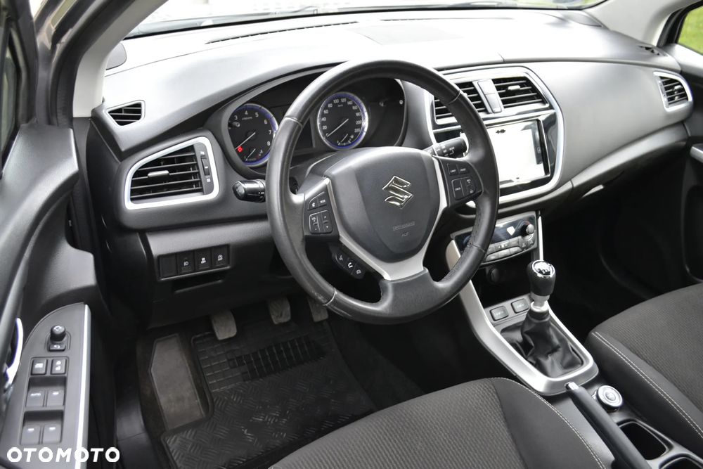 Suzuki SX4 S-Cross 1.4 T Premium 4WD - 16