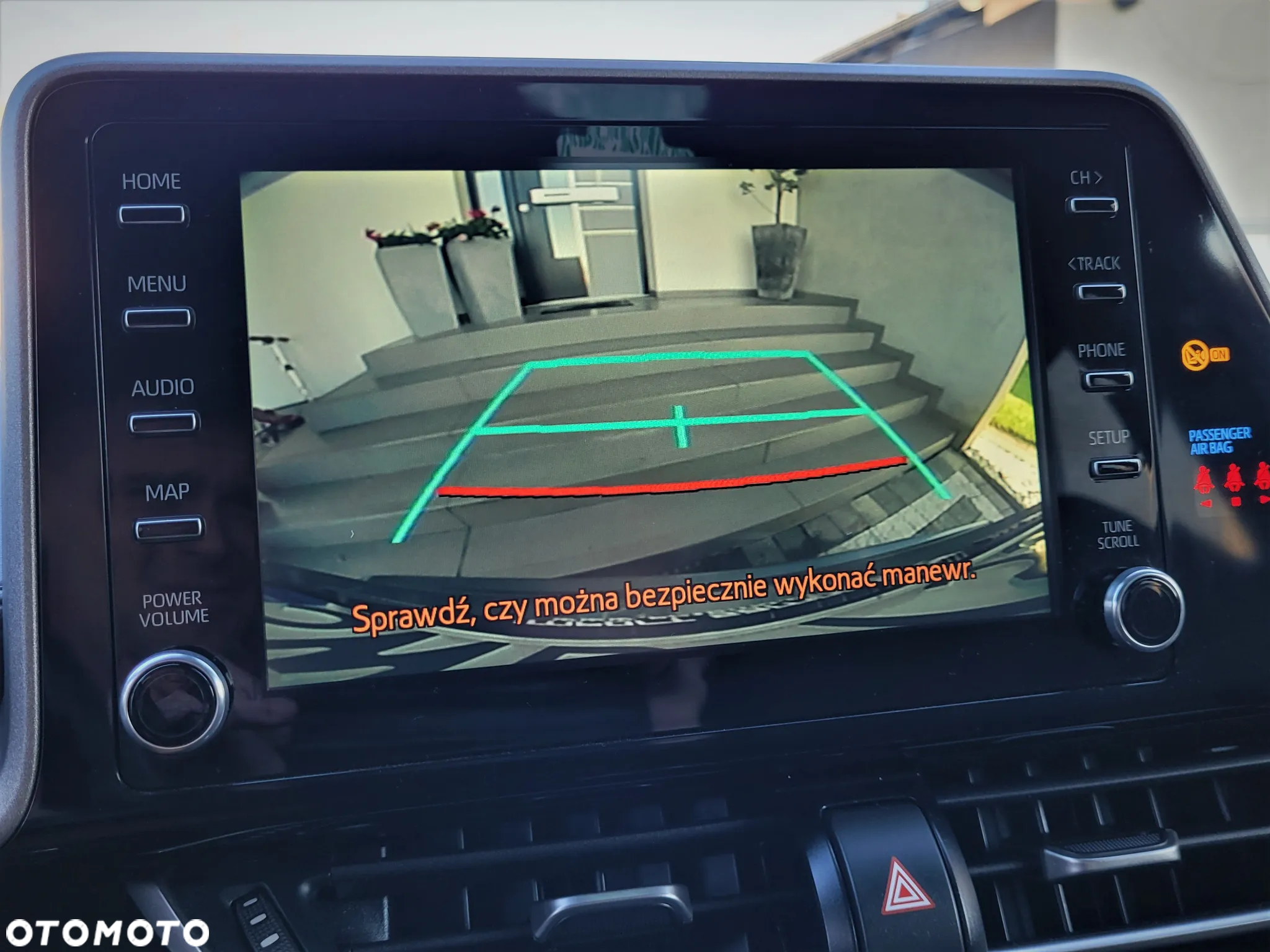 Toyota C-HR 1.8 Hybrid Dynamic - 24