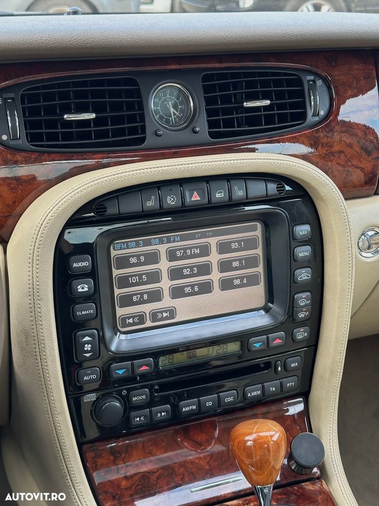 Jaguar XJ XJ6 2.7 Twin Turbo (LWB) Sovereign - 20