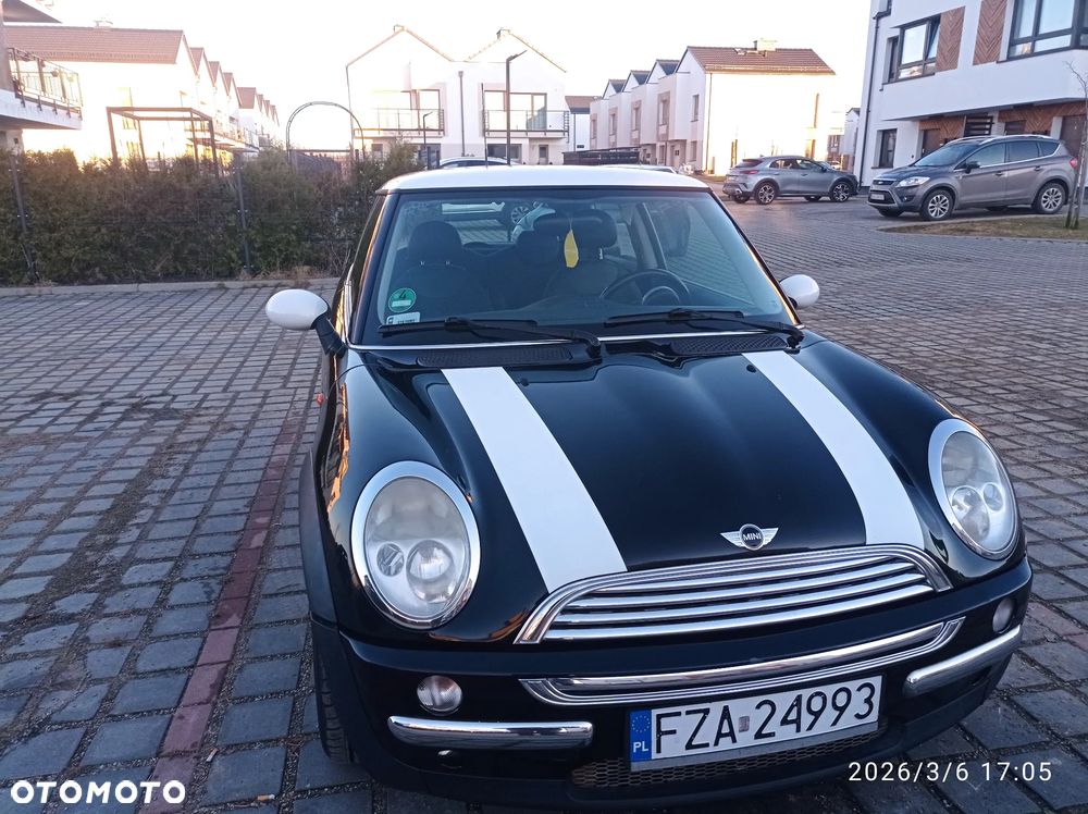 MINI Cooper Standard - 16