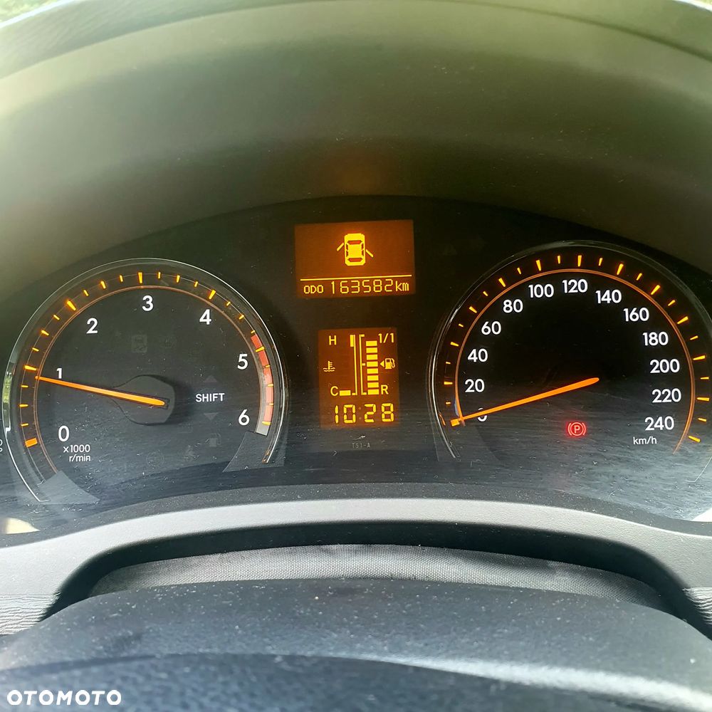 Toyota Avensis 2.0 D-4D Sol Premium - 6