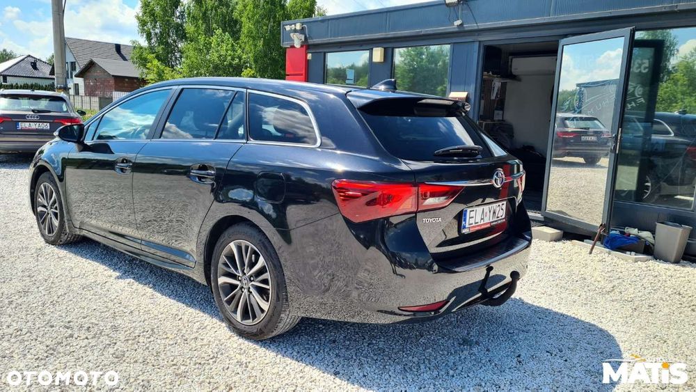 Toyota Avensis - 34