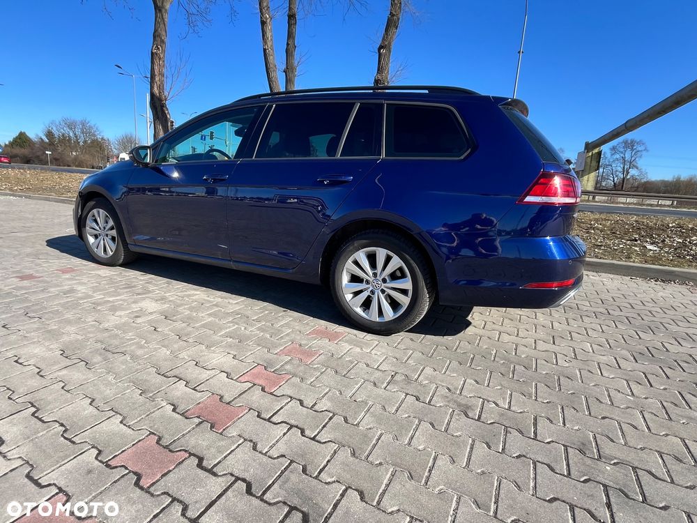 Volkswagen Golf - 2