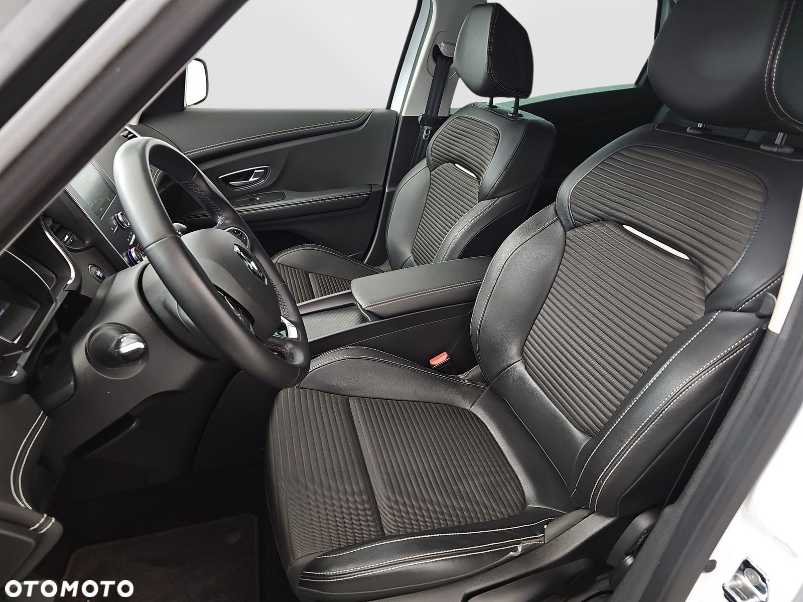 Renault Scenic 1.3 TCe FAP Intens EDC - 30