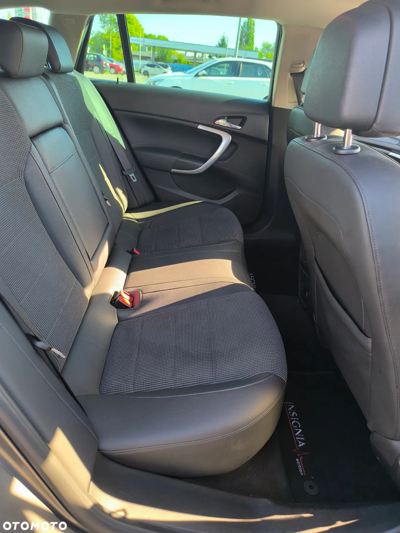 Opel Insignia 2.0 CDTI - 10