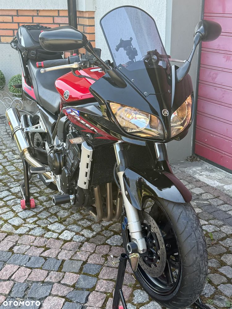 Yamaha FZS - 21