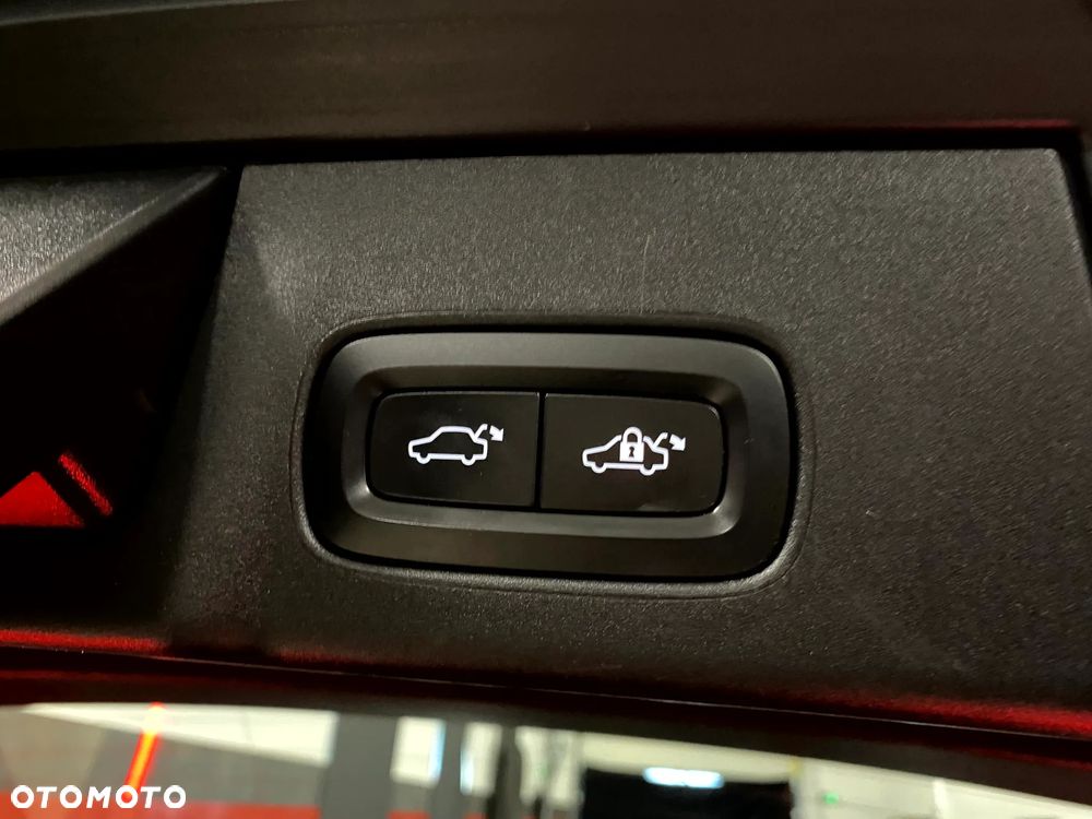Volvo V90 D4 Inscription - 15