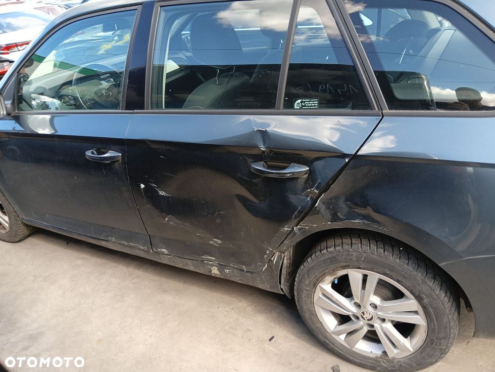 Kamera Cofania (Błotnik, Kierownica, Fotele, Części Silnikowe) Skoda Fabia 1,0 Benzyna 95 Km 2019 R - 5