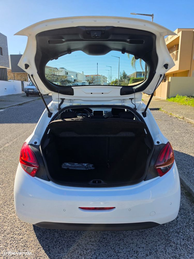 Peugeot 208 1.2 PureTech Style - 17