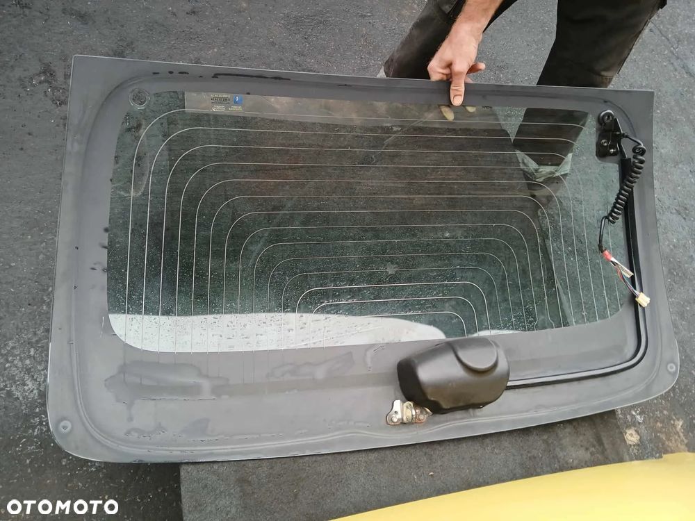 Peugeot 107 szyba bagażnika, klapa bagażnika - 3