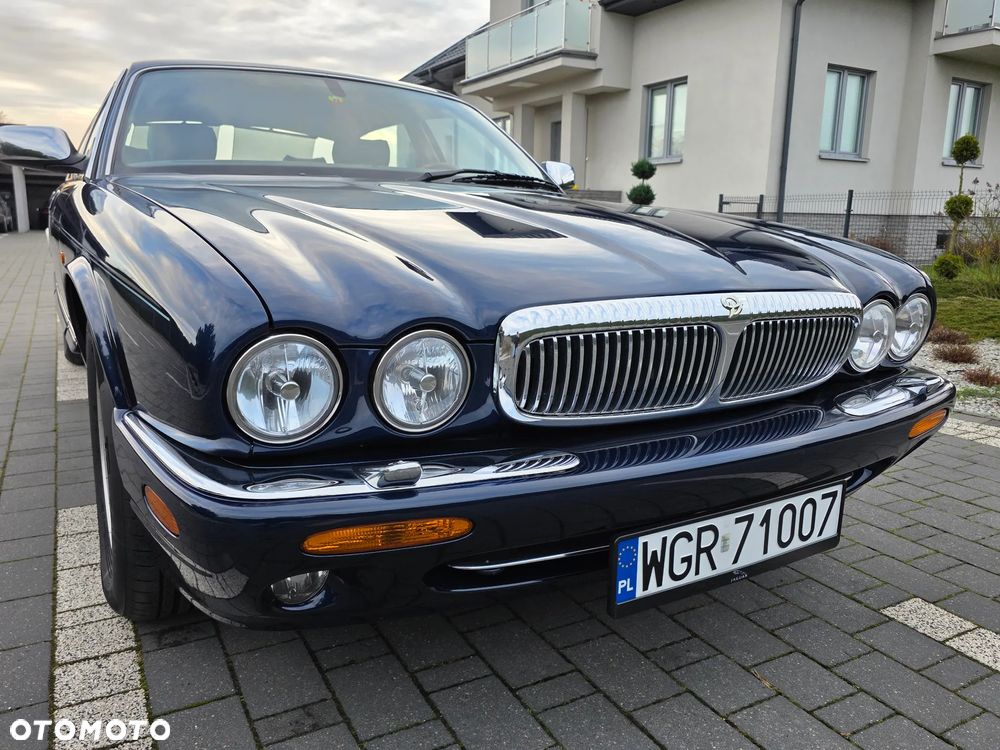 Jaguar Daimler 8 - 1