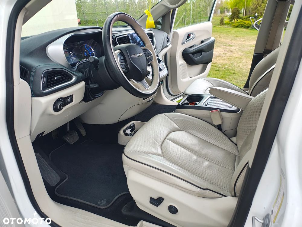Chrysler Pacifica - 9