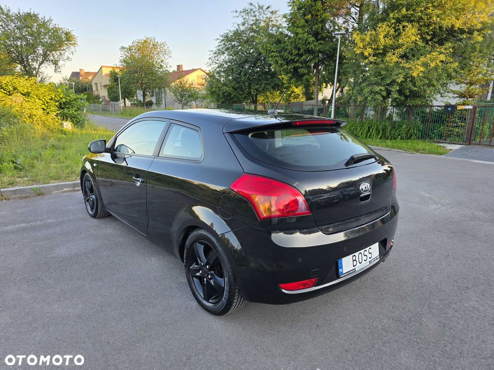 Kia Ceed - 3