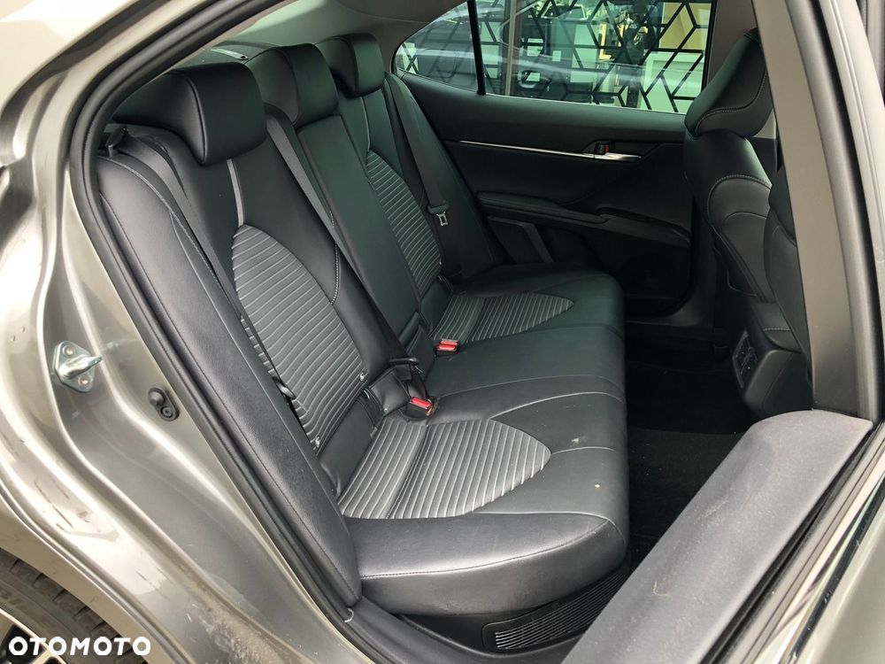 Toyota Camry 2.5 Hybrid Prestige CVT - 22