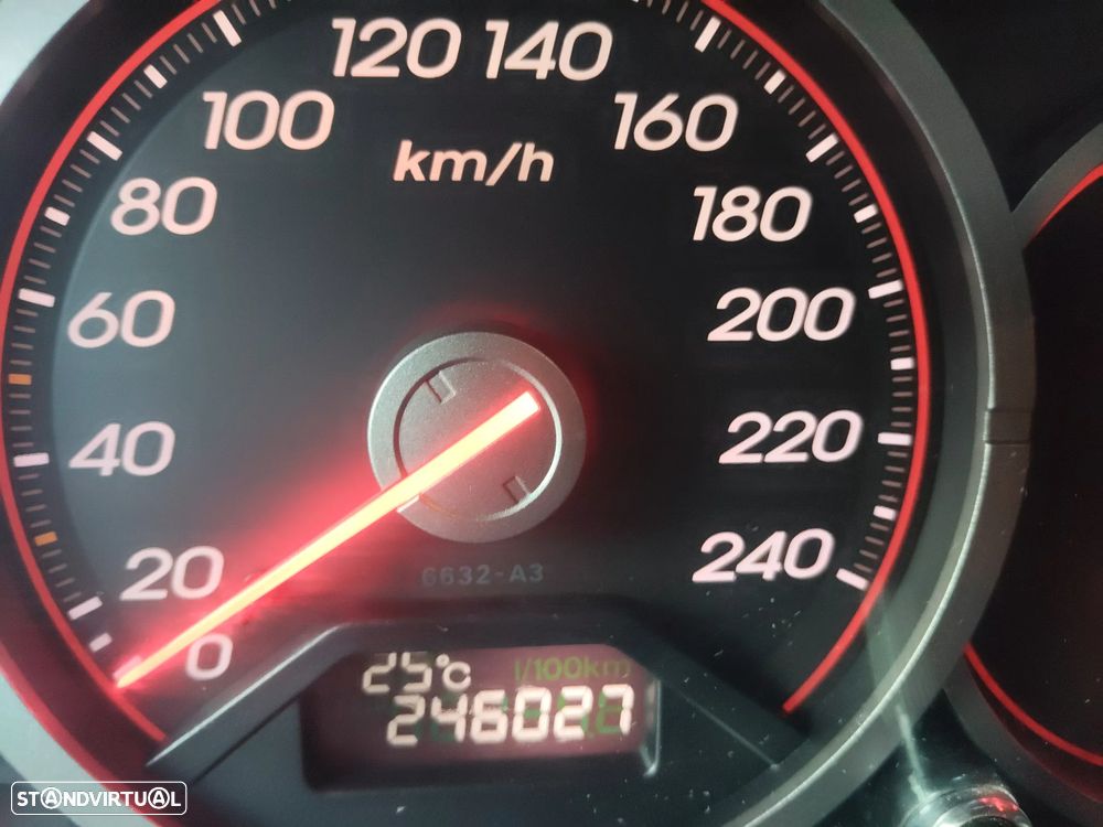Honda Civic 1.6 ES Exclusive - 18