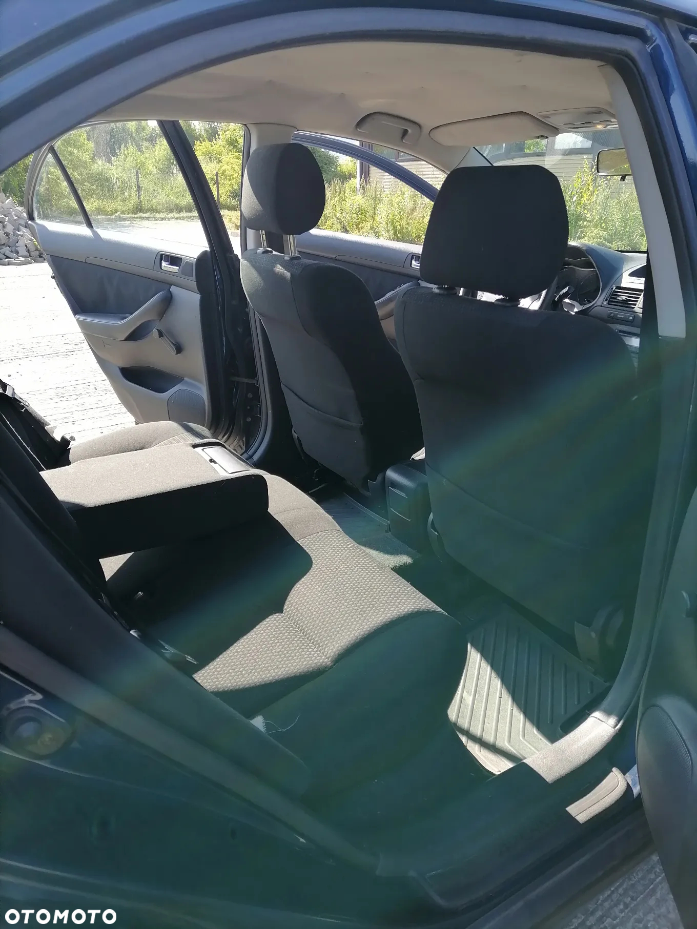 Toyota Avensis - 12