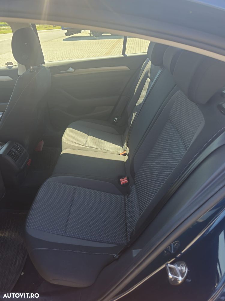 Volkswagen Passat 2.0 TDI DSG Advance - 10